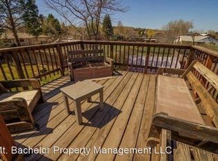 2435 SW 27th St, Redmond, OR 97756