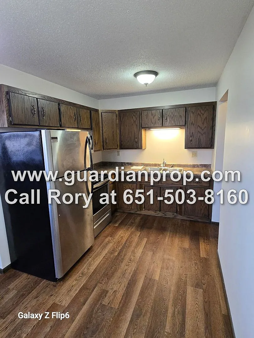 5892 Elm Street — Photo 4