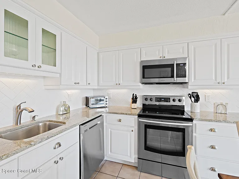 3600 Ocean Beach Blvd #5 — Photo 8