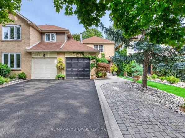 1198 Potters Wheel Cres, Oakville, ON L6M 1J2