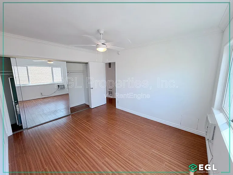 1032 N Gardner St #17 — Photo 7