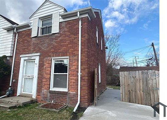 2nd image of 16887 Evergreen Rd