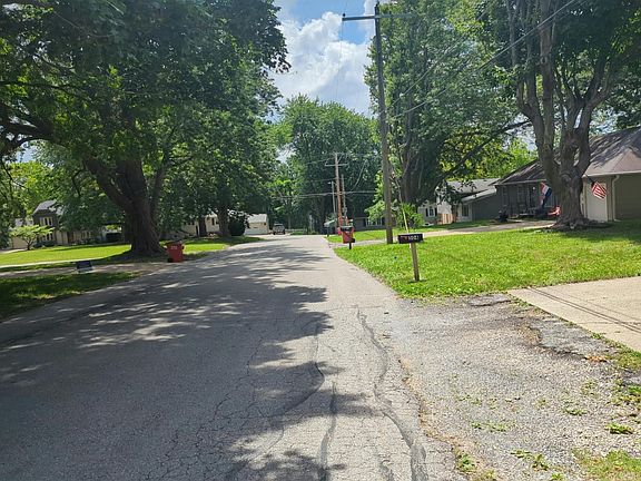 4th image of 506 Country Club Rd