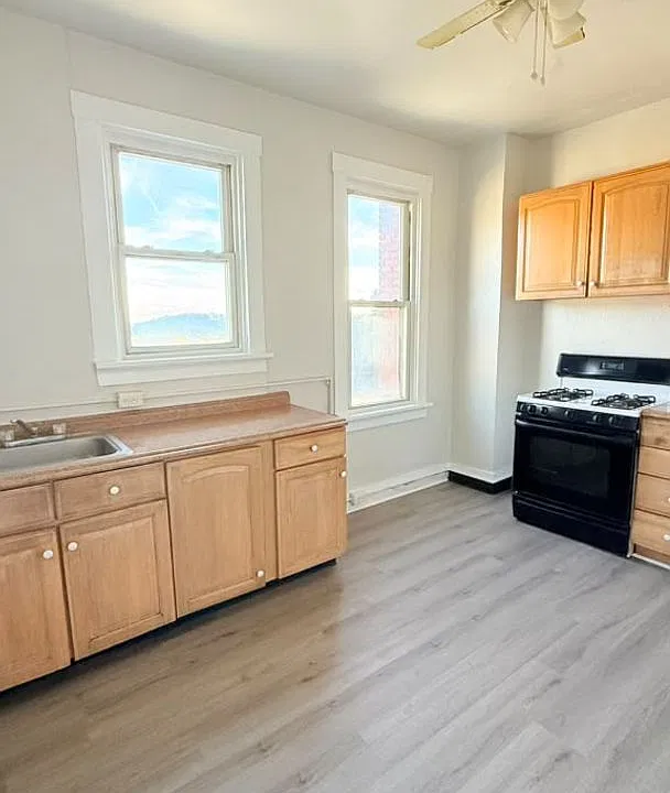 2018 Noble St