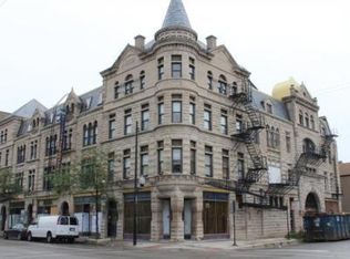 1221 W 18th St APT 2, Chicago, IL 60608