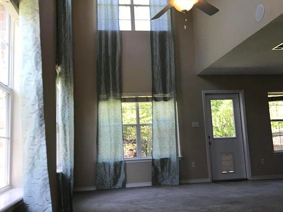 3rd image of 3821 Timber Lake Dr