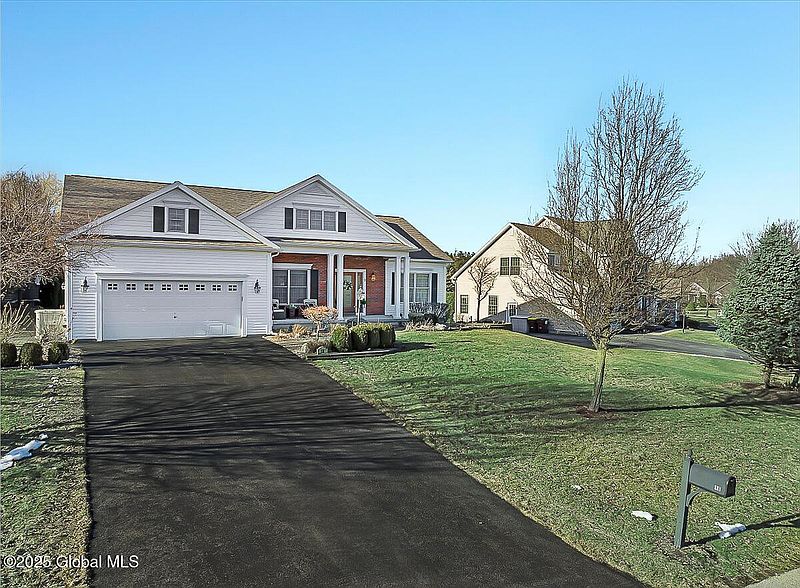 3rd image of 18 Addison Way
