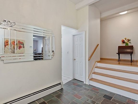 3rd image of 51 Steven Pl
