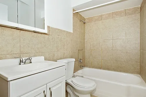 8806 S Cottage Grove Ave Chicago, IL 60619 Photo 1