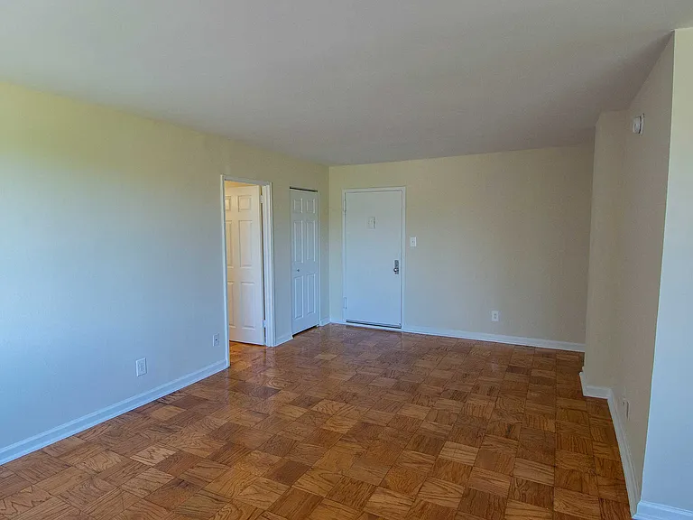 2112 New Hampshire Avenue — Photo 43