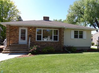 1615 4th St S, Moorhead, MN 56560