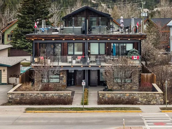 700 E 8th Ave, Canmore, AB T1W 2E3