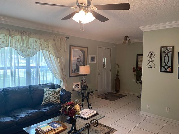 3rd image of 57 Sparrow Dr