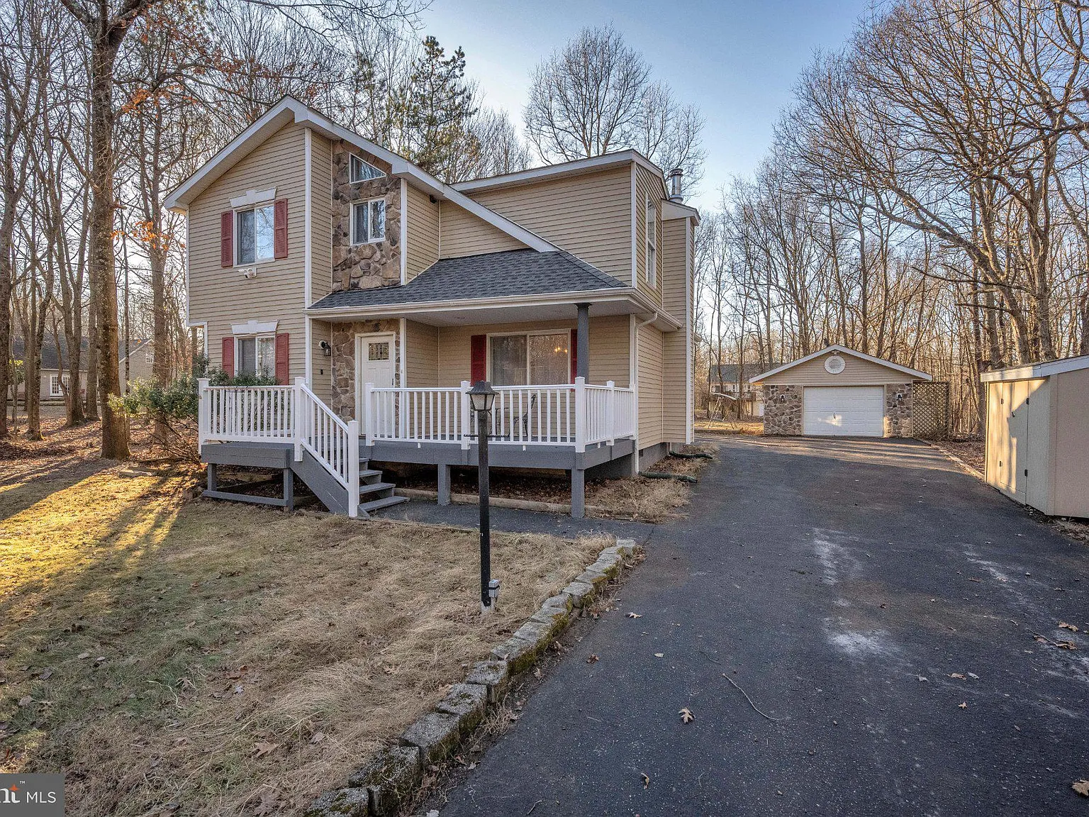 4 bed, 2.5 bath, 1721 sqft, $2,700 — Photo 1