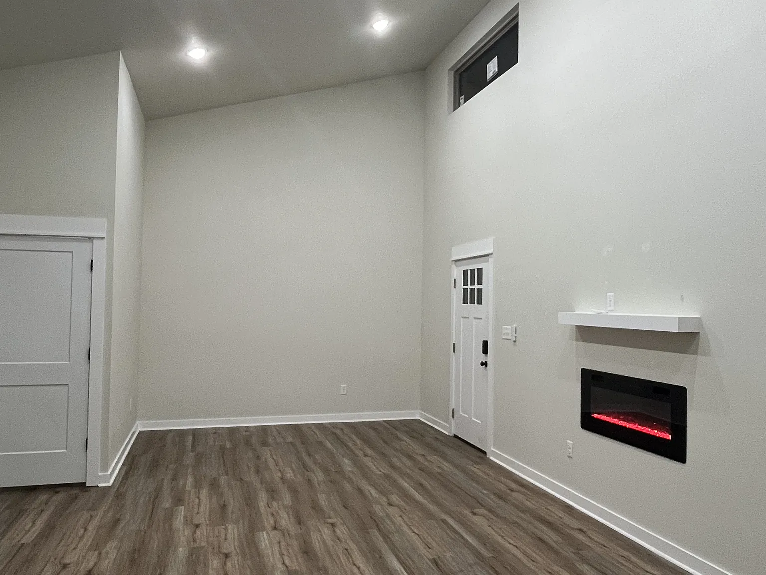 2 bed, 1000 sqft, $1,345 — Photo 3