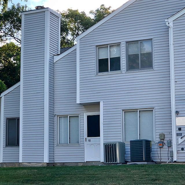 2nd image of 105 Margit Ct