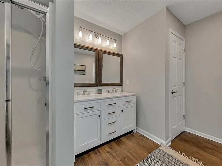 1817A Hardman Ln — Photo 17