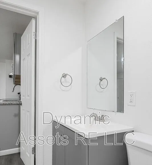 208 E Park St #A — Photo 19