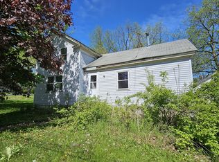 5001 Ringwood Rd, Ringwood, IL 60072