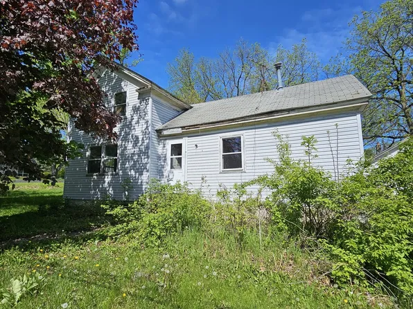 5001 Ringwood Rd, Ringwood, IL 60072