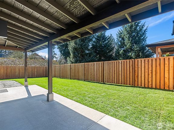 3rd image of 2905 Cedarwood Avenue