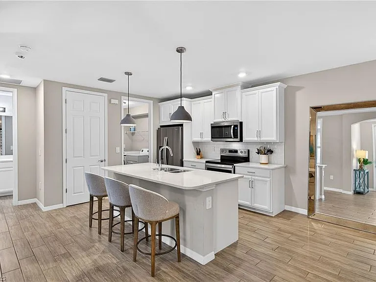 14567 Edgewater Cir — Photo 7