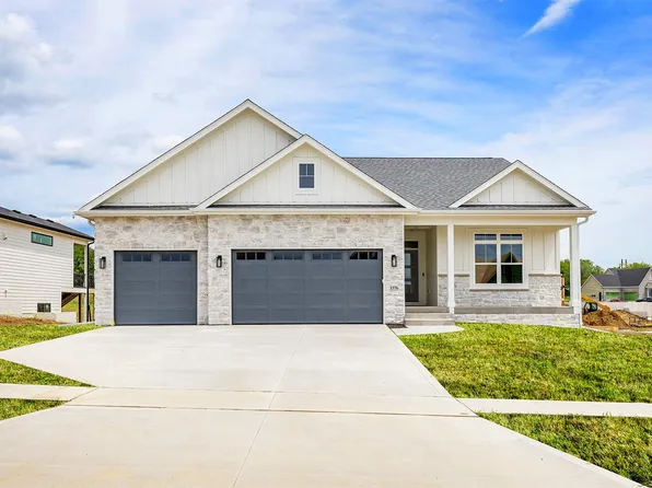 1376 S Lotus Pl, West Des Moines, IA 50266