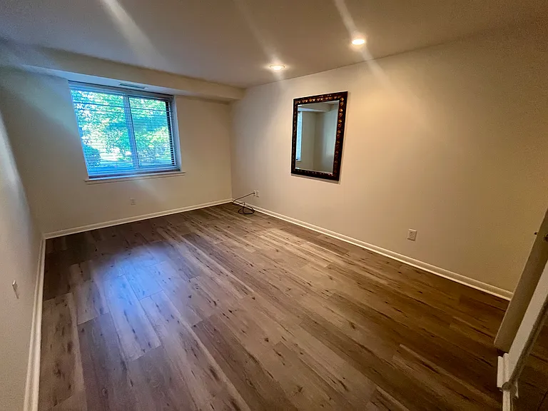 1637 Oakwood Dr #S113 — Photo 13