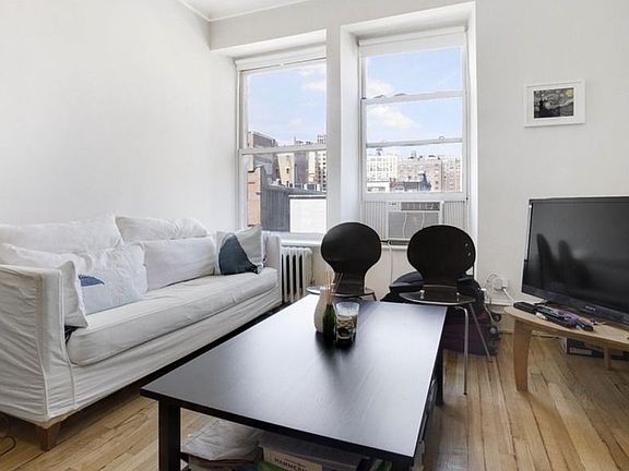 3rd image of 148 W 76th St APT 5A