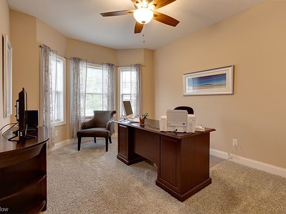 3rd image of 182 Granite Dr