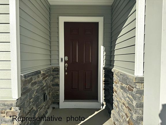 3rd image of 168 Aster Bloom Ln