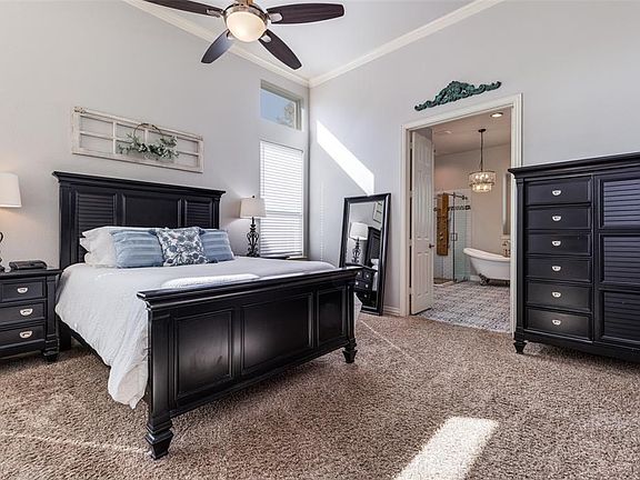 5th image of 7018 Valley Brook Dr