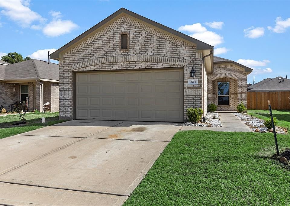 1st image of 3714 Yellow Arbor Dr