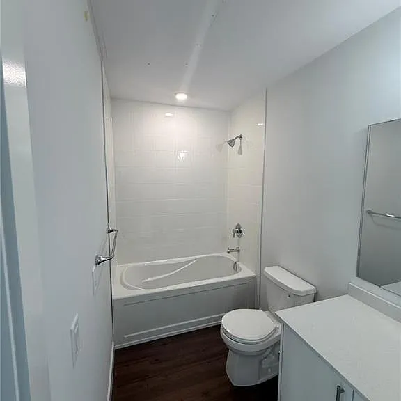 1000 Lackner Pl #401 — Photo 8