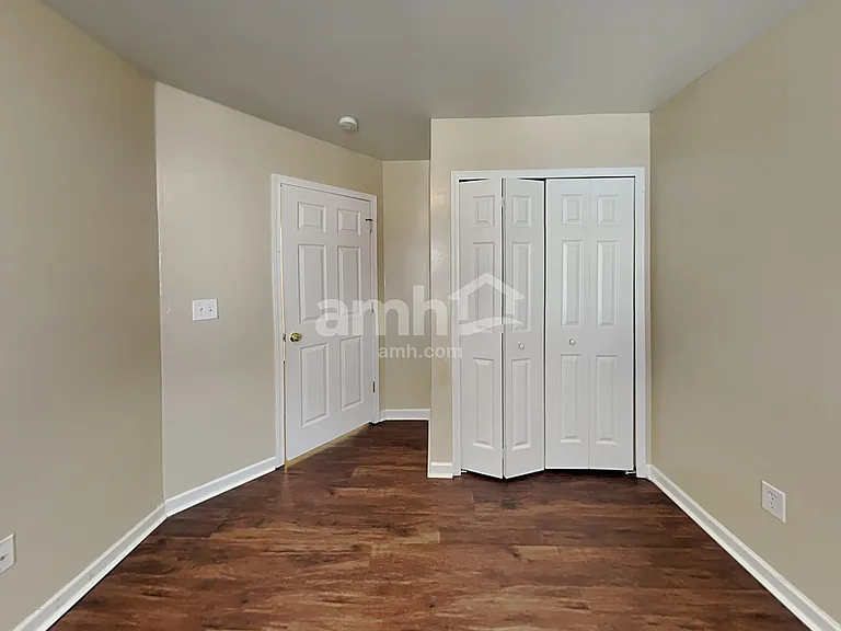 5103 Abercromby St — Photo 14