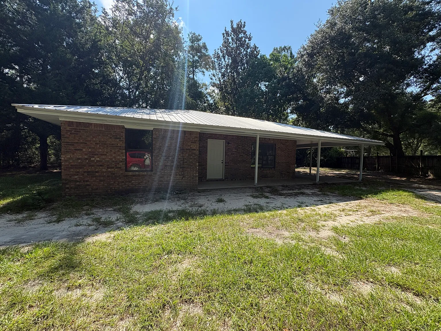 2 bed, 1040 sqft, $1,600 — Photo 1