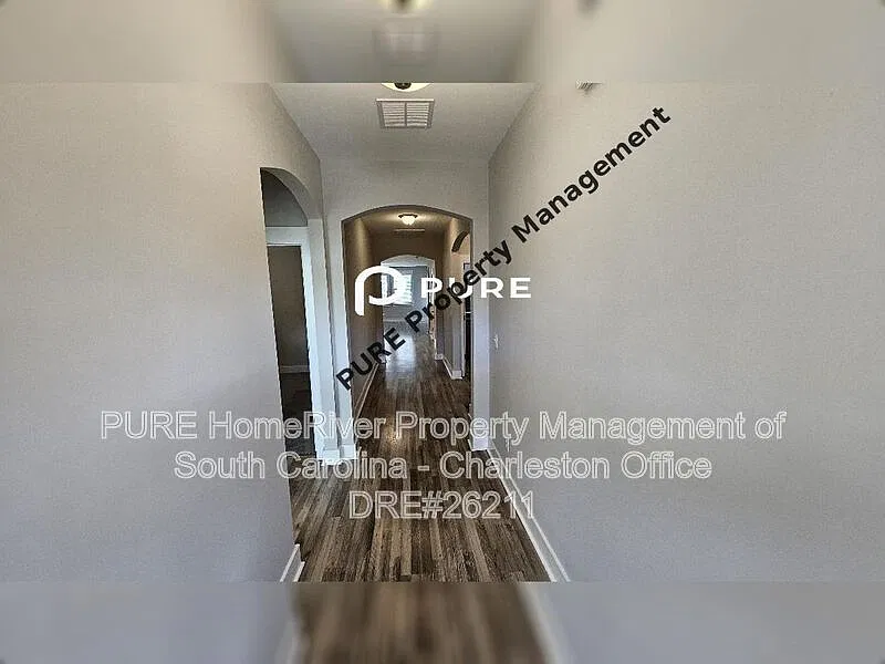 4 bed, 3.0 bath, 2000 sqft, $2,384 — Photo 2
