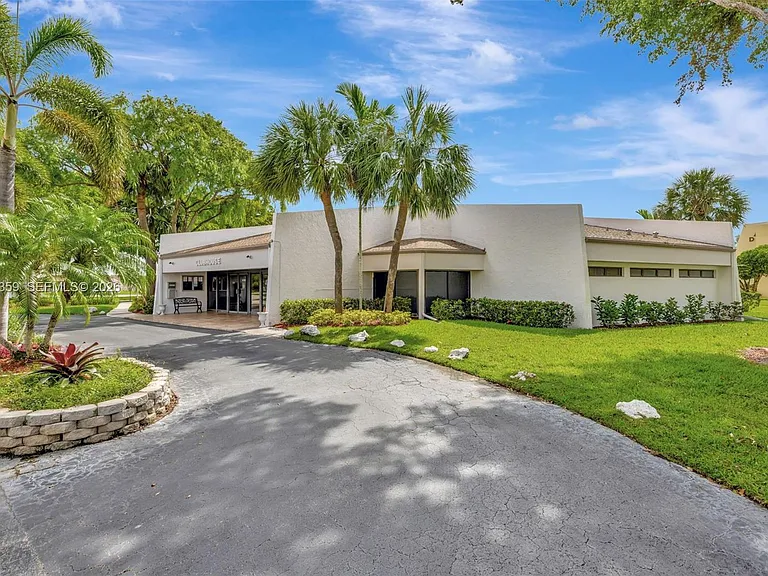 6800 Royal Palm Blvd #302F — Photo 39
