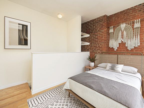 4th image of 418 W 49th St APT 4B