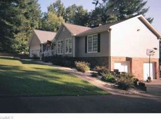 153 Pleasant Dr, Mount Airy, NC 27030