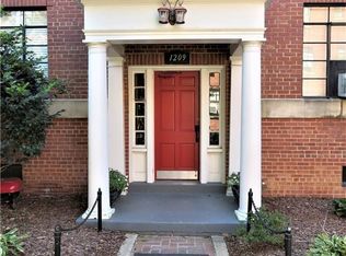 1209 N Main St APT E, High Pt, NC 27262