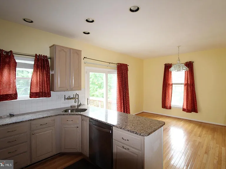13230 Coppermill Dr — Photo 11