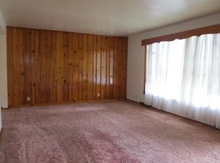 1017 Washington St, Bellaire, OH 43906