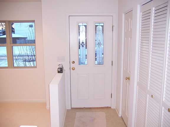 1st Fl - Front Entry (Inside)