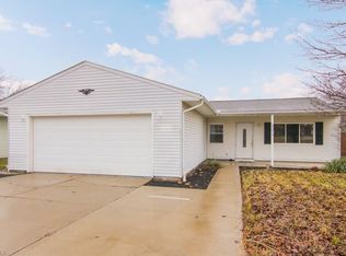 38656 Chestnut Ridge Rd, Elyria, OH 44035