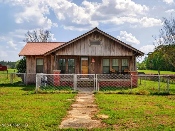 554 Homer Ladner Rd, Poplarville, MS 39470