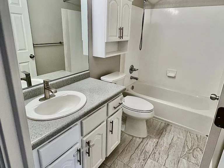 3745 S 700 E — Photo 11