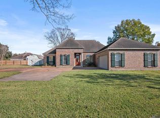 17074 Kari Dr, Prairieville, LA 70769