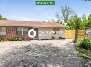 4824 Saratoga Rd, West Palm Beach, FL 33415