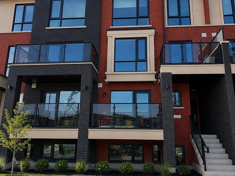 55 Romilly Ave — Photo 2